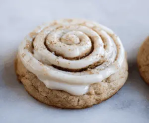 Cinnamon Roll Cookie