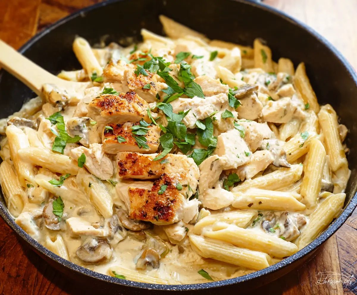 Easy Creamy Chicken Alfredo Recipe