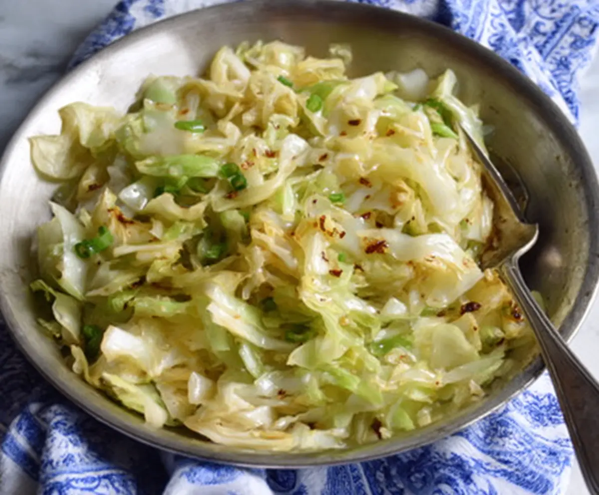 Easy Garlic Butter Sautéed Cabbage