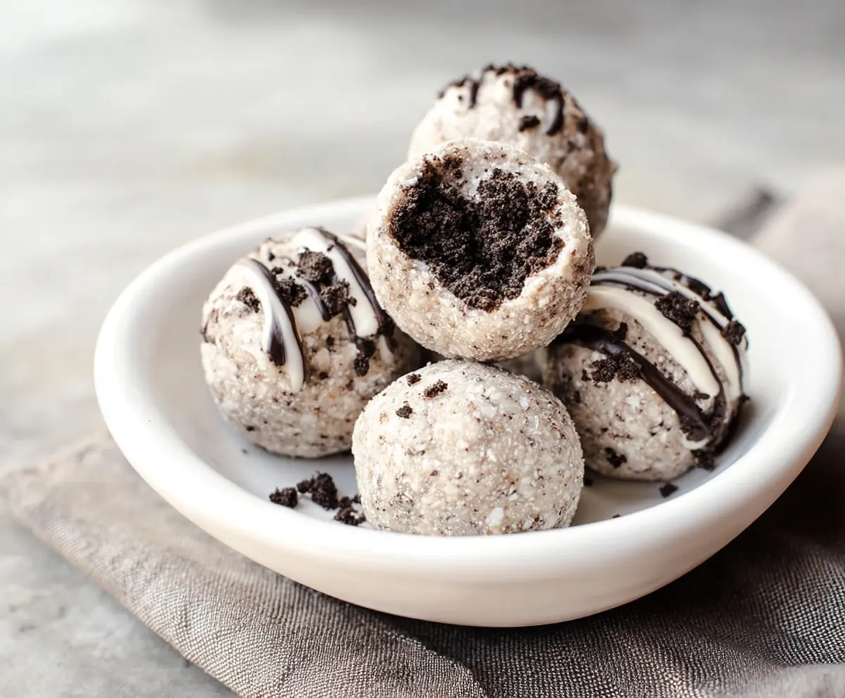 Easy Nutritious Oreo Protein Balls